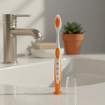 Cepillo De Dientes Higiene Dental Mango Ergonómico Con Tapa Naranja